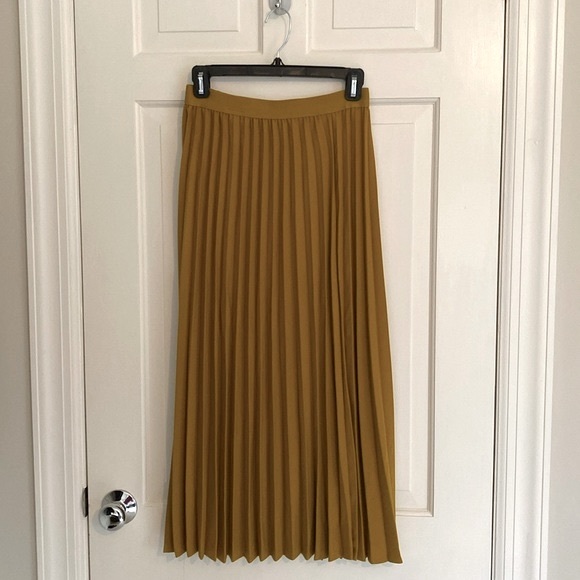 NWOT Target A New Day Mustard Accordion Pleated Midi A-Line Skirt Size XS - Picture 2 of 7